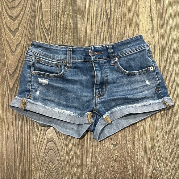 American Eagle Super Stretch Jean Shorts Roll Hem Whisker Denim Dark Wash Size 2 - Picture 1 of 7